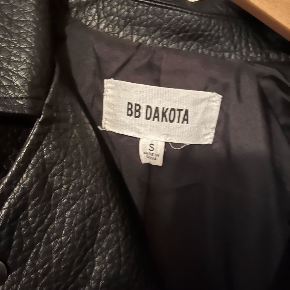 BB Dakota Baxley Faux Leather Floral Embroidered Biker Jacket Size S - Picture 5 of 9